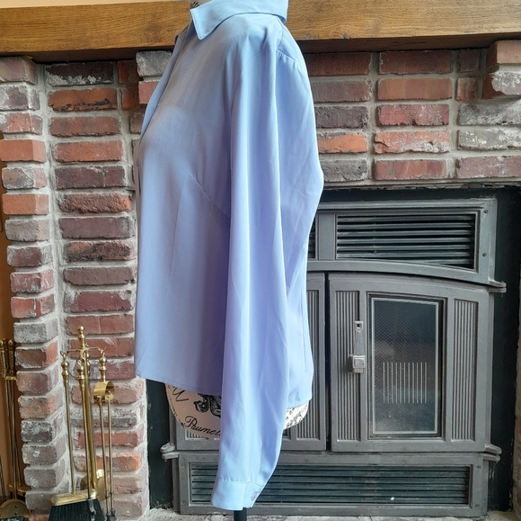 Chic Women's Light Periwinkle Blouse - Picture 3 of 4